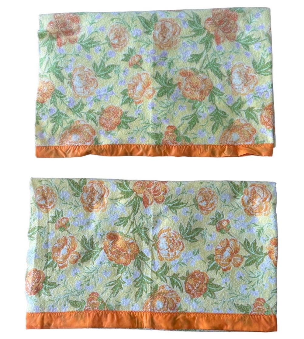 Pair of Vintage 60s-70s Chatham Esmon Floral Fiberwoven Blankets Satin Trim Full